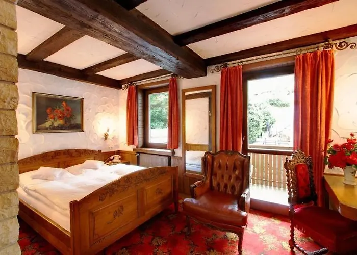 Woertz Schlosschen Zur Weinsteige Hotel