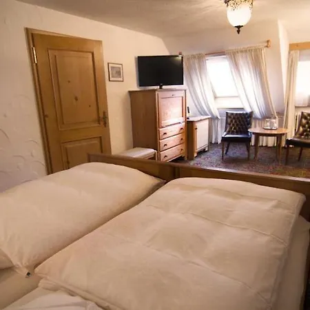 Zur Weinsteige Hotel 4*